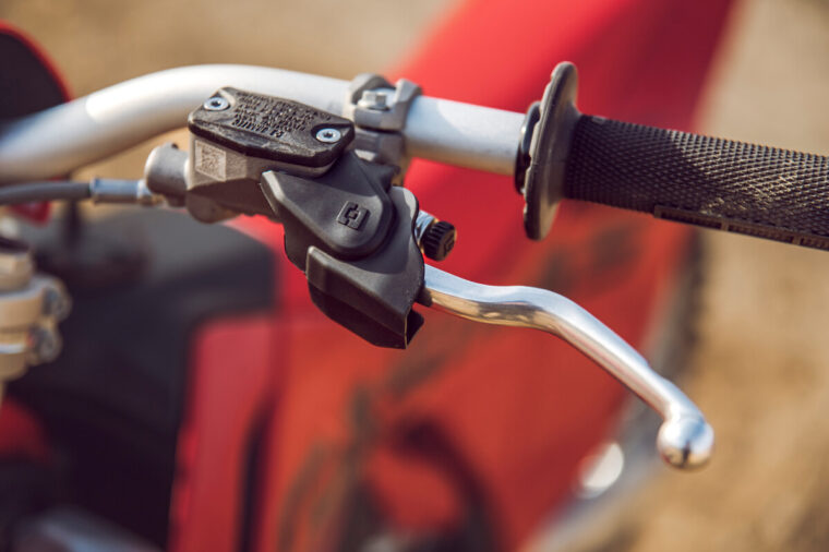 GASGAS-MC-250-300-2025-detalles6