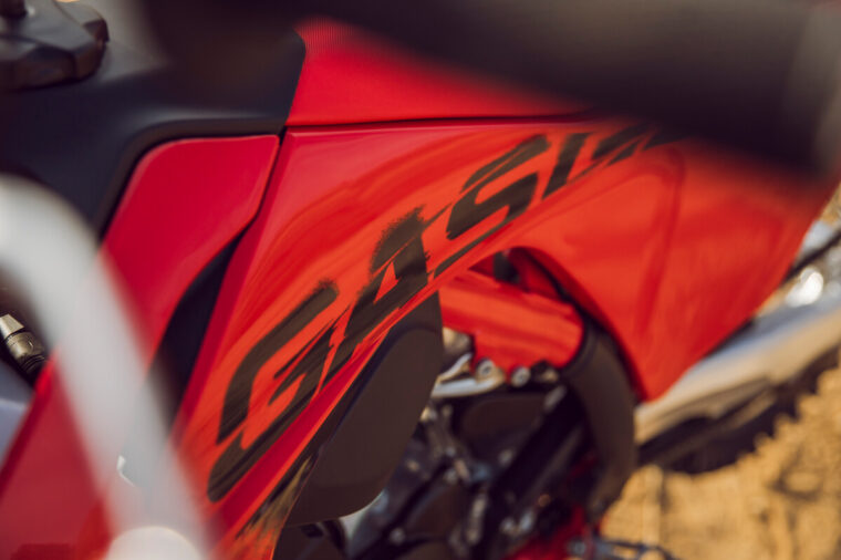 GASGAS-MC-250-300-2025-detalles9