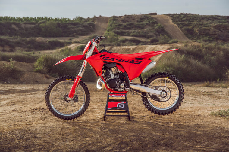 GASGAS-MC-250-300-2025-estaticas29