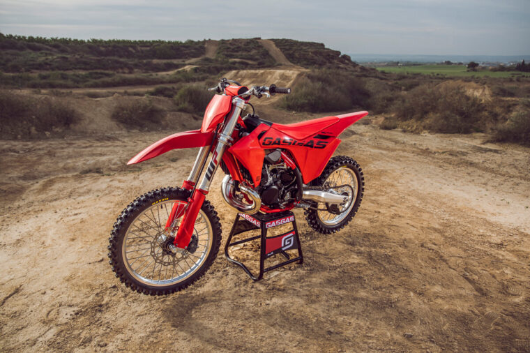 GASGAS-MC-250-300-2025-estaticas9