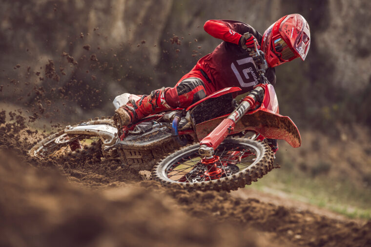 GASGAS-MC-250F-2025-accion20