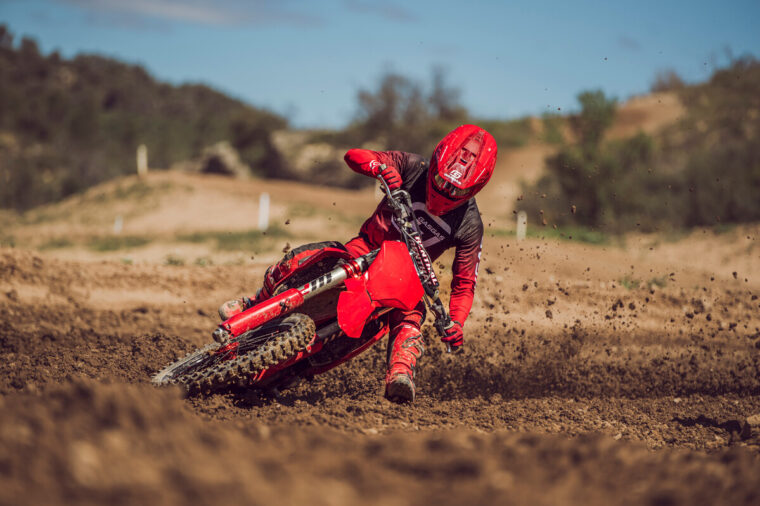 GASGAS-MC-250F-2025-accion24