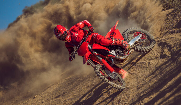 GASGAS-MC-250F-2025-accion29