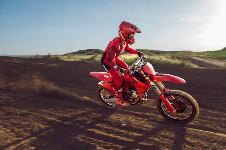 GASGAS-MC-250F-2025-accion34