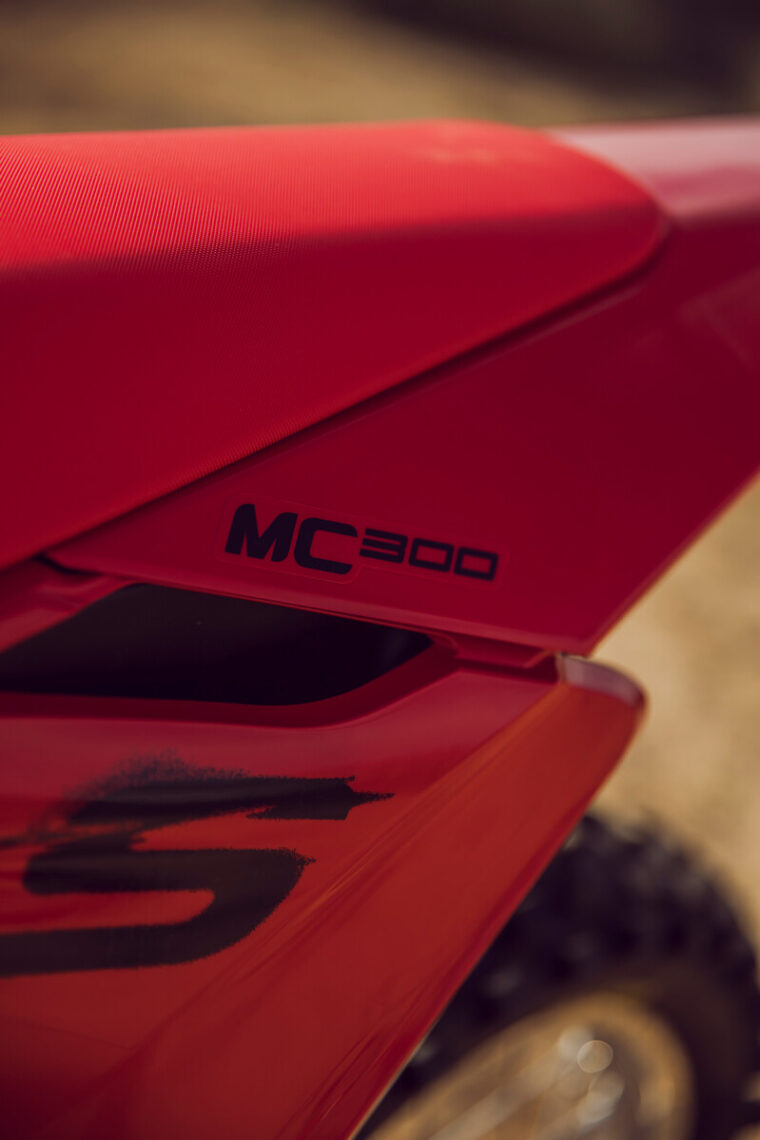 GASGAS-MC-300-2025-detalles2