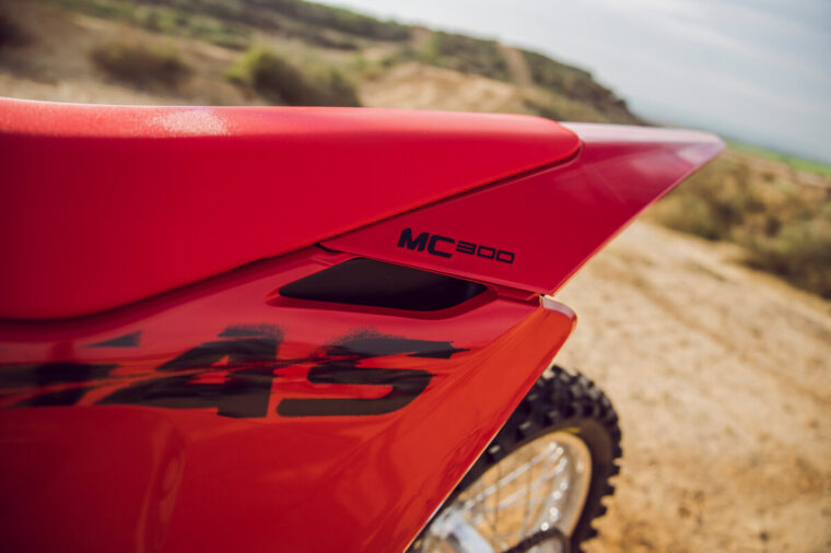 GASGAS-MC-300-2025-detalles4