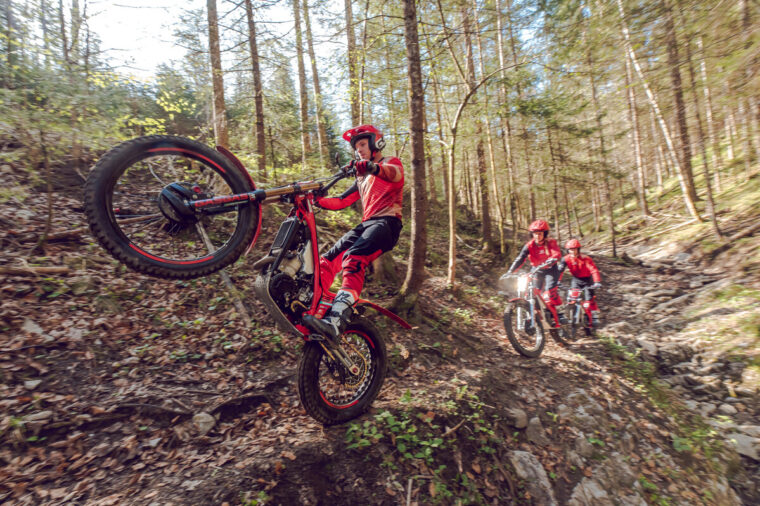 GASGAS-TXT-GP-300-2025-accion-Laia-Sanz-15