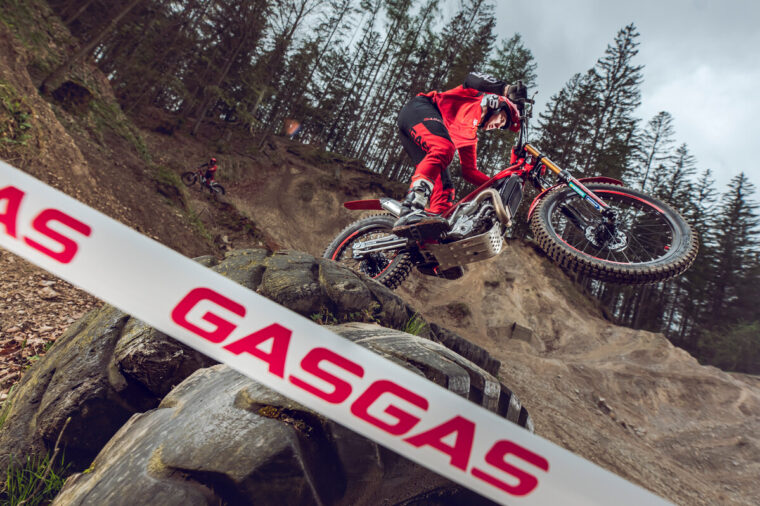GASGAS-TXT-GP-300-2025-accion-Laia-Sanz-2