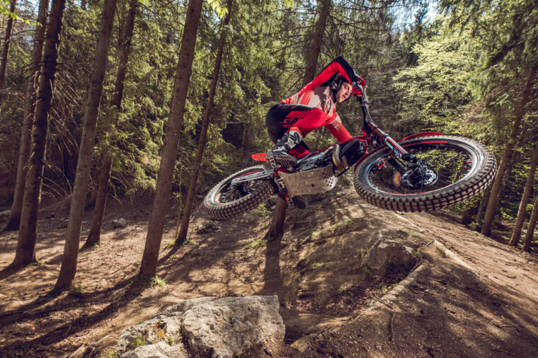 GASGAS-TXT-GP-300-2025-accion-Laia-Sanz-20