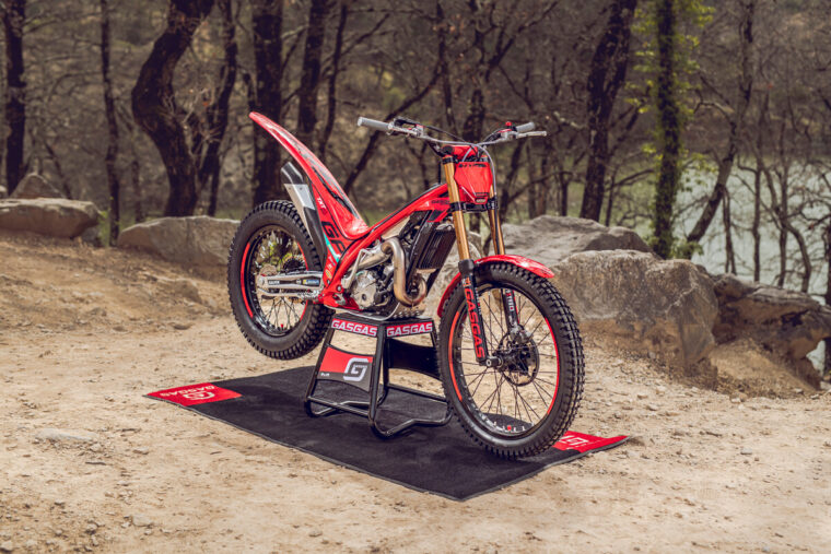 GASGAS-TXT-GP-300-2025-estaticas4