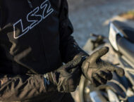 La importancia de equiparse bien en verano y cómo LS2 te lo pone más fácil 111 Guantes LS2 AIR RAPTOR (3)