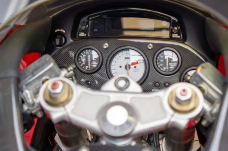 Honda-RVF750-NR750-venta-UK-nueva-1