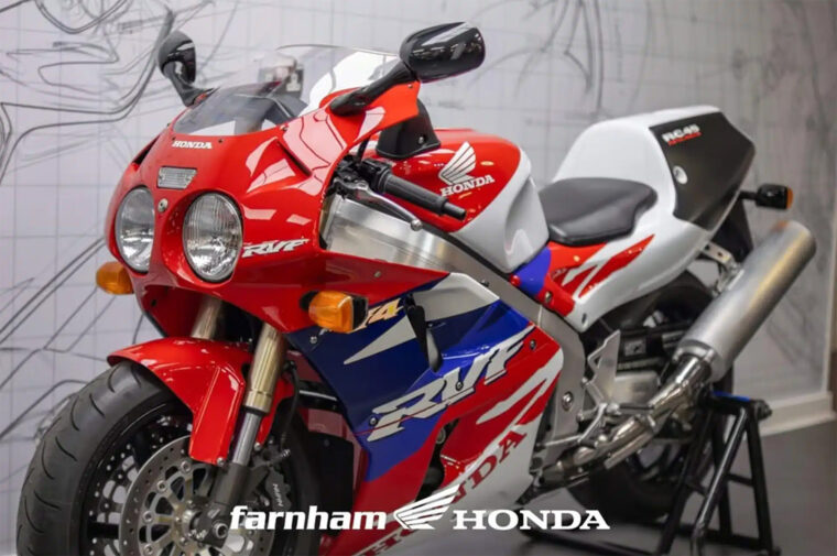 Honda-RVF750-RC45-venta-UK-nueva-2