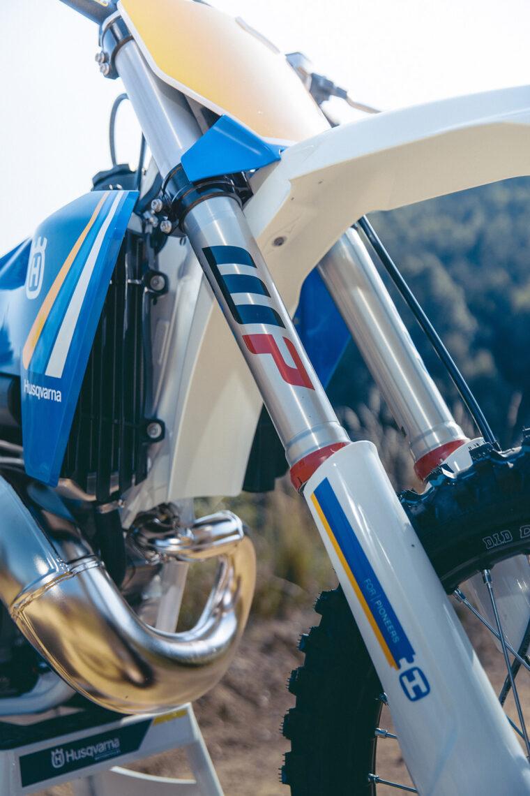 Husqvarna-TC-300-Heritage-2025-varias51