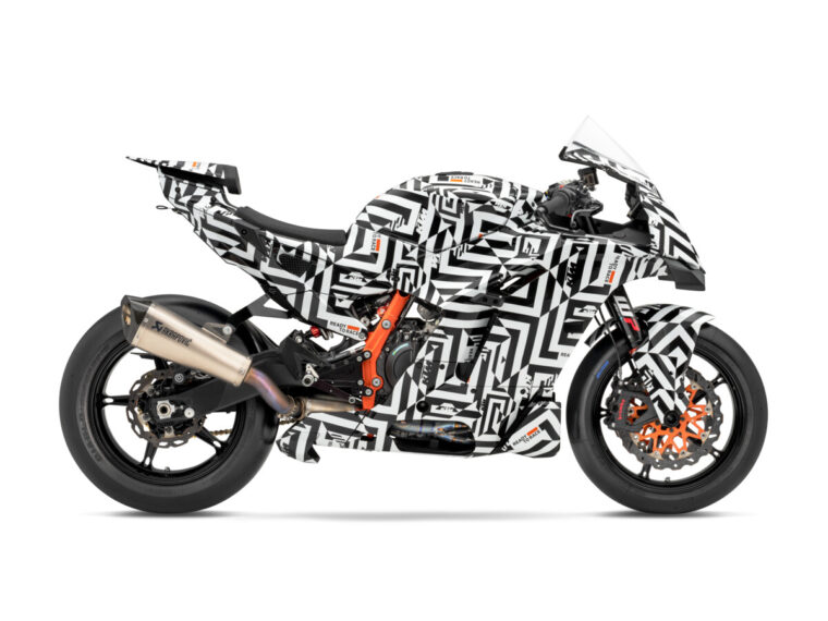 KTM-990-RC-R-2025-12