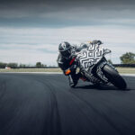 KTM 990 RC R 2025, así es la nueva moto deportiva austriaca