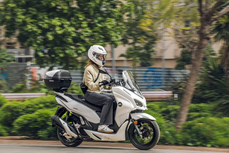 QJ MTX 125 2024 accion15