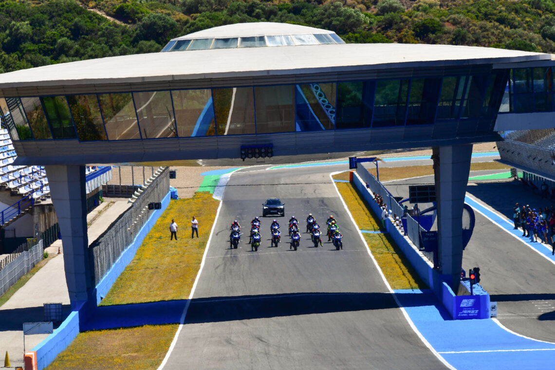 FIM Juegos Intercontinentales Jerez 2024: previa, inscritos y horarios 6 yamaha r7 cup jerez 4
