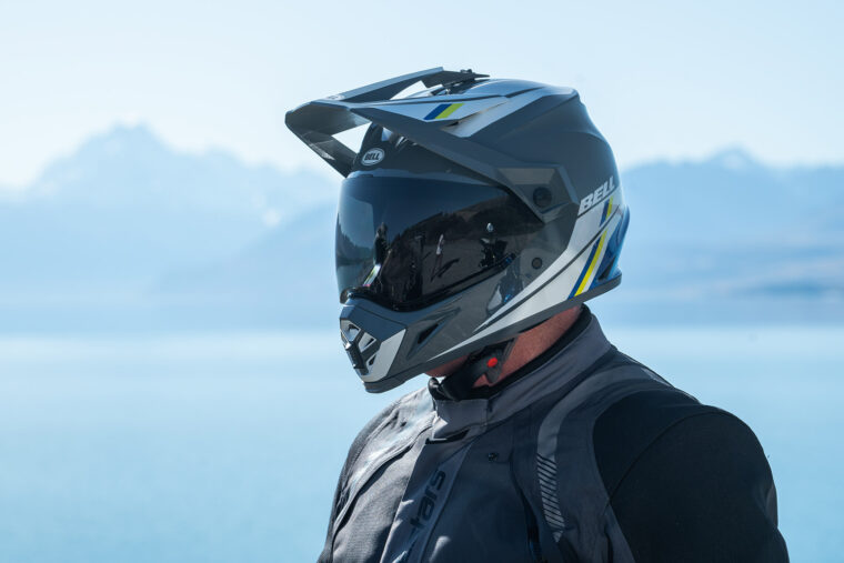 Bell-MX-9-Adventure-MIPS-accion - 7