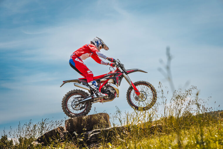 Beta-Xtrainer-300-2025-accion1