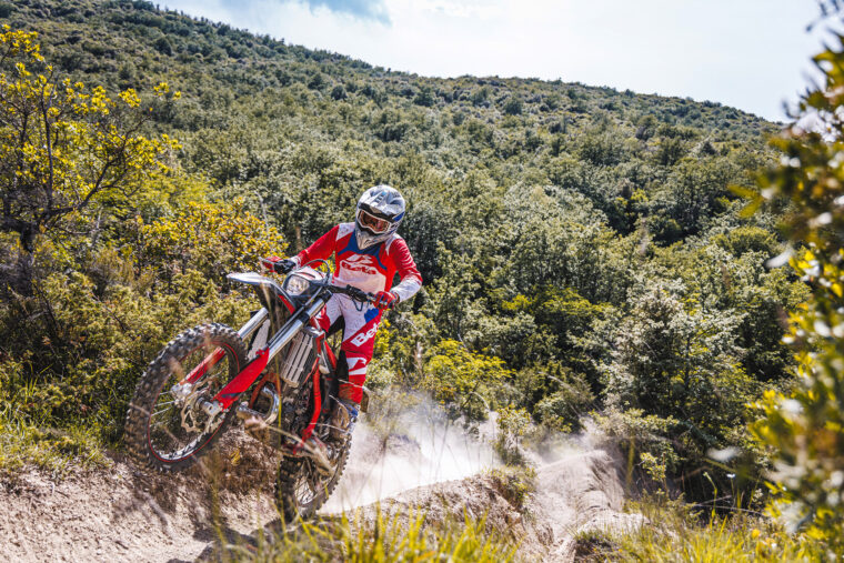 Beta-Xtrainer-300-2025-accion3