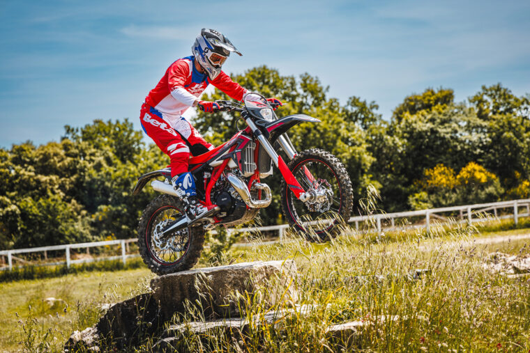 Beta-Xtrainer-300-2025-accion6