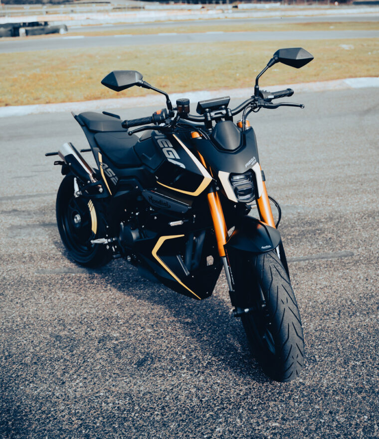 FB Mondial Piega 452 2024 estaticas detalles2