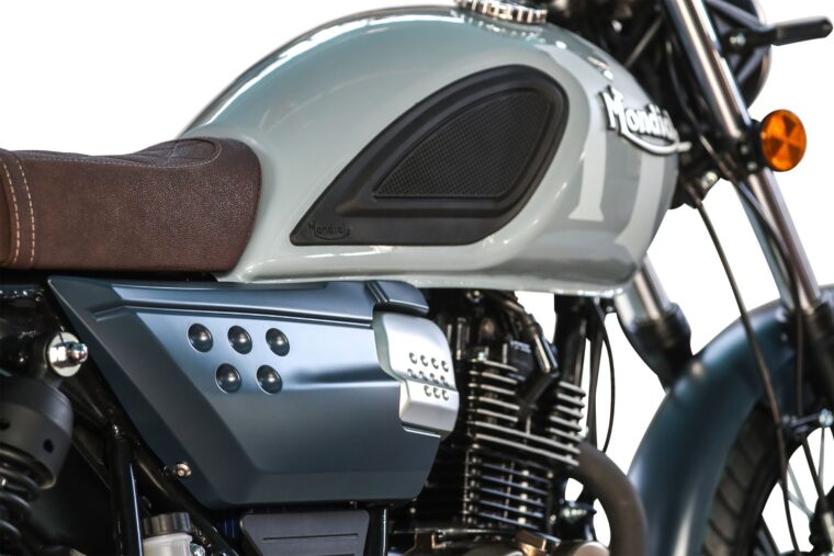 FB-Mondial-Spartan-125-2024-detalles5