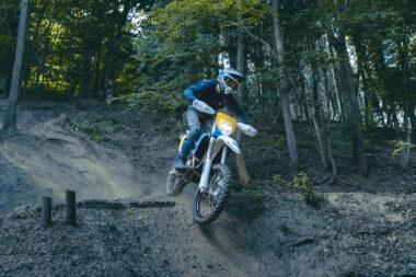 Husqvarna FE 350 Heritage 2025 accion9