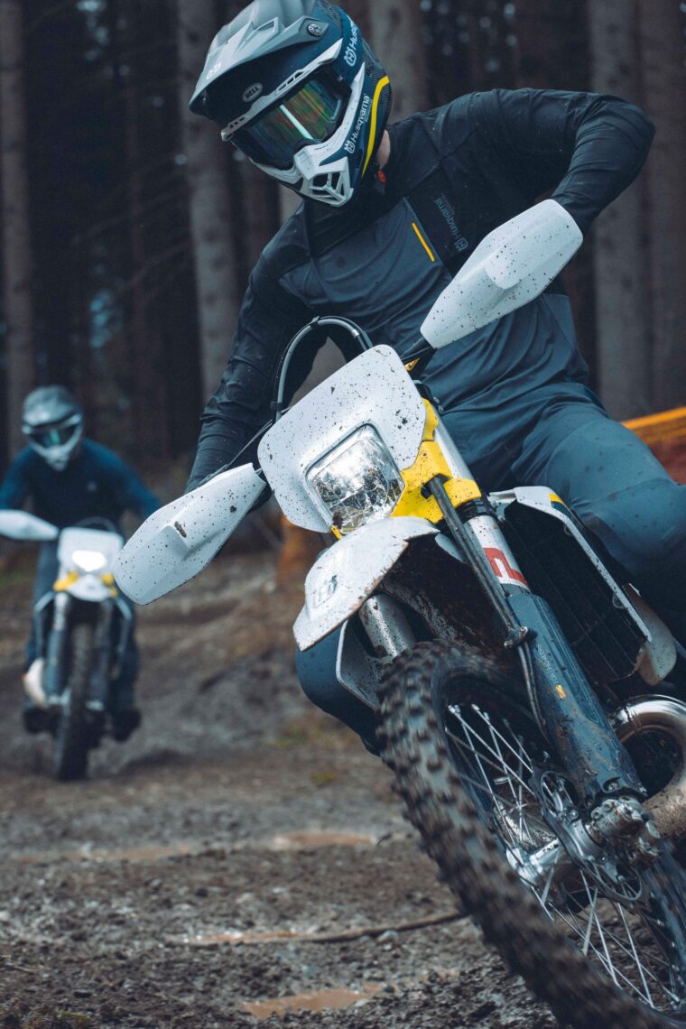 Husqvarna-TE-125-300-2025-1