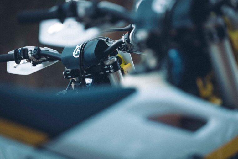 Husqvarna-TE-125-300-2025-4