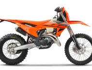 KTM 125 XC W 2025 estudio2