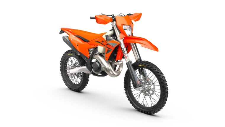 KTM-250-EXC-2025-estudio1