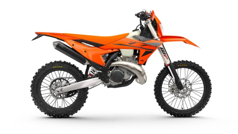 KTM 250 EXC 2025 estudio3