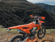 KTM 350 EXC-F 2025 4 KTM 350 EXC F 2025 accion4