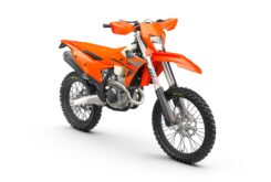 KTM 350 EXC-F 2025 12 KTM 350 EXC F 2025 estudio1