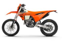 KTM 350 EXC-F 2025 13 KTM 350 EXC F 2025 estudio2