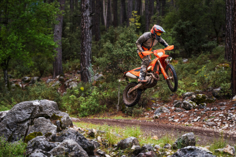 KTM-500-EXC-F-Six-Days-2025-accion2