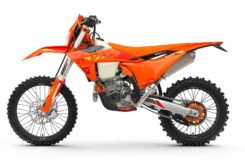 KTM 500 EXC F Six Days 2025 estudio2