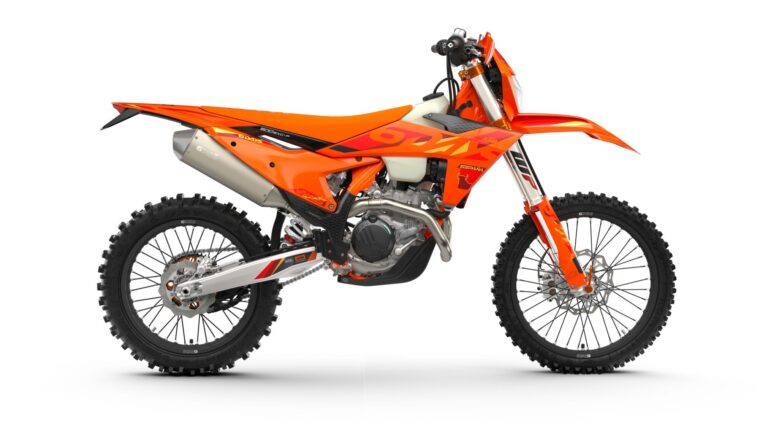 KTM 500 EXC F Six Days 2025 estudio3