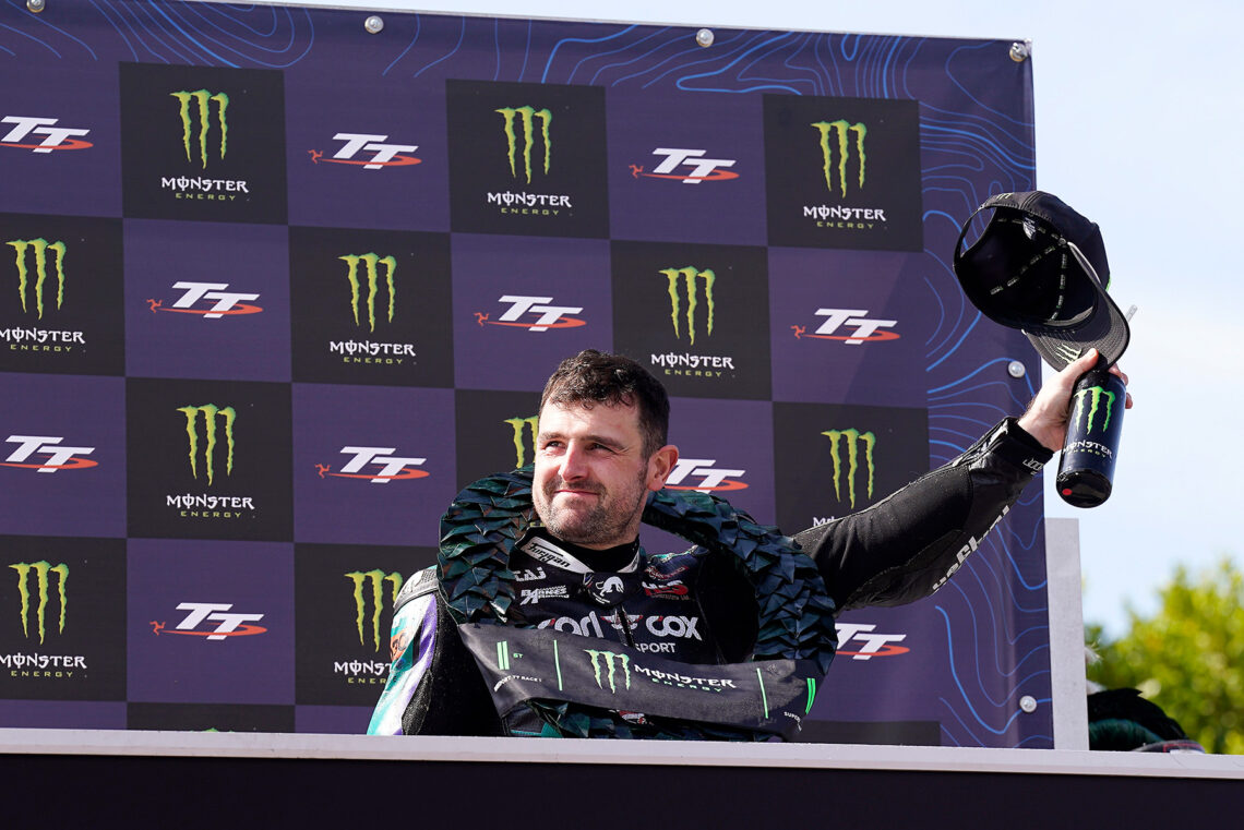 Michael Dunlop iguala las 26 victorias de su tío Joey en el TT de la Isla de Man 3 michael dunlop iomtt 2024 supersport 7