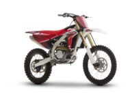 Fantic XXF450 2025 estudio1
