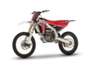 Fantic XXF450 2025 estudio6