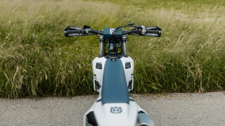 Husqvarna-FS-450-2025-detalles11