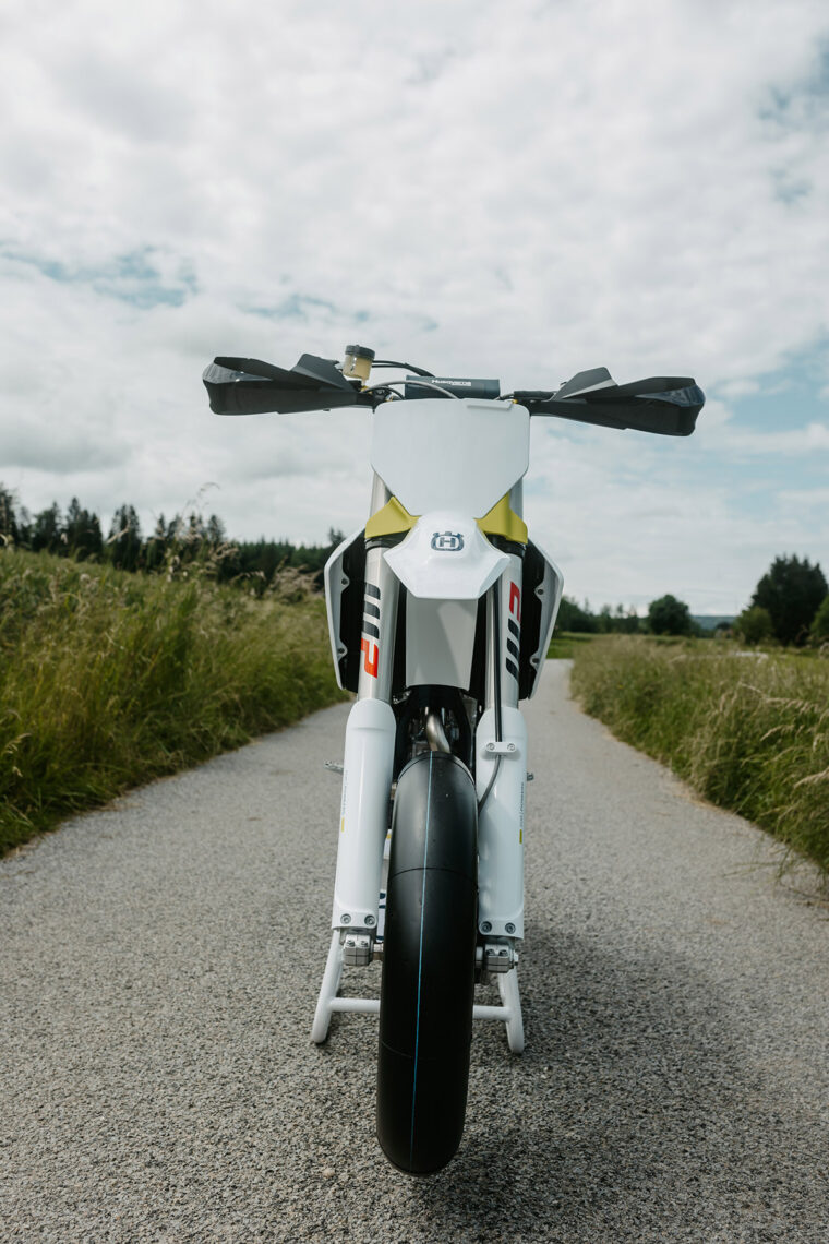 Husqvarna-FS-450-2025-detalles14