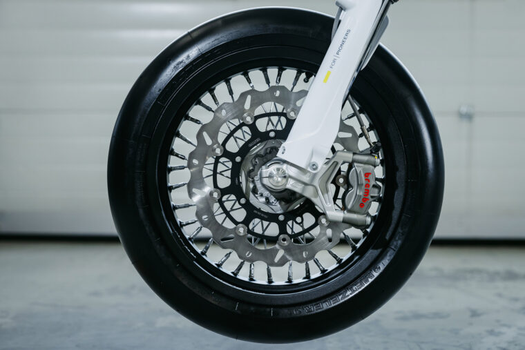 Husqvarna-FS-450-2025-detalles35