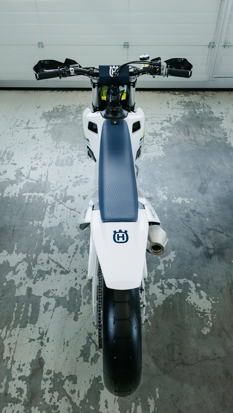 Husqvarna-FS-450-2025-detalles4