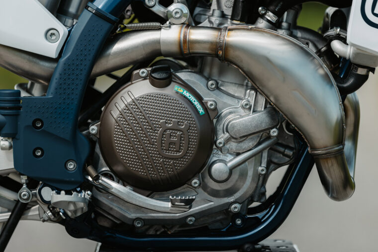 Husqvarna-FS-450-2025-detalles8