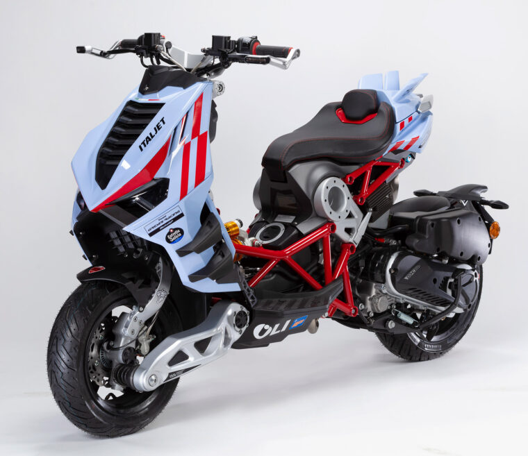 Italjet-Dragster-Gresini-Racing-MotoGP-Replica-Limited-Edition-2024-estudio6