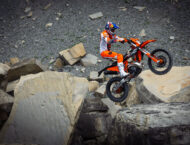 KTM 300 EXC Hardenduro 2025 accion1